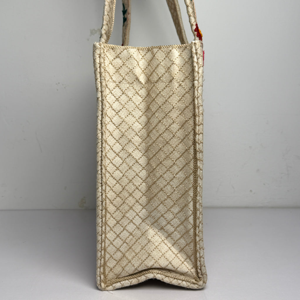 Sookhri Heritage Embroidered Tote Bag (Free Clutch)